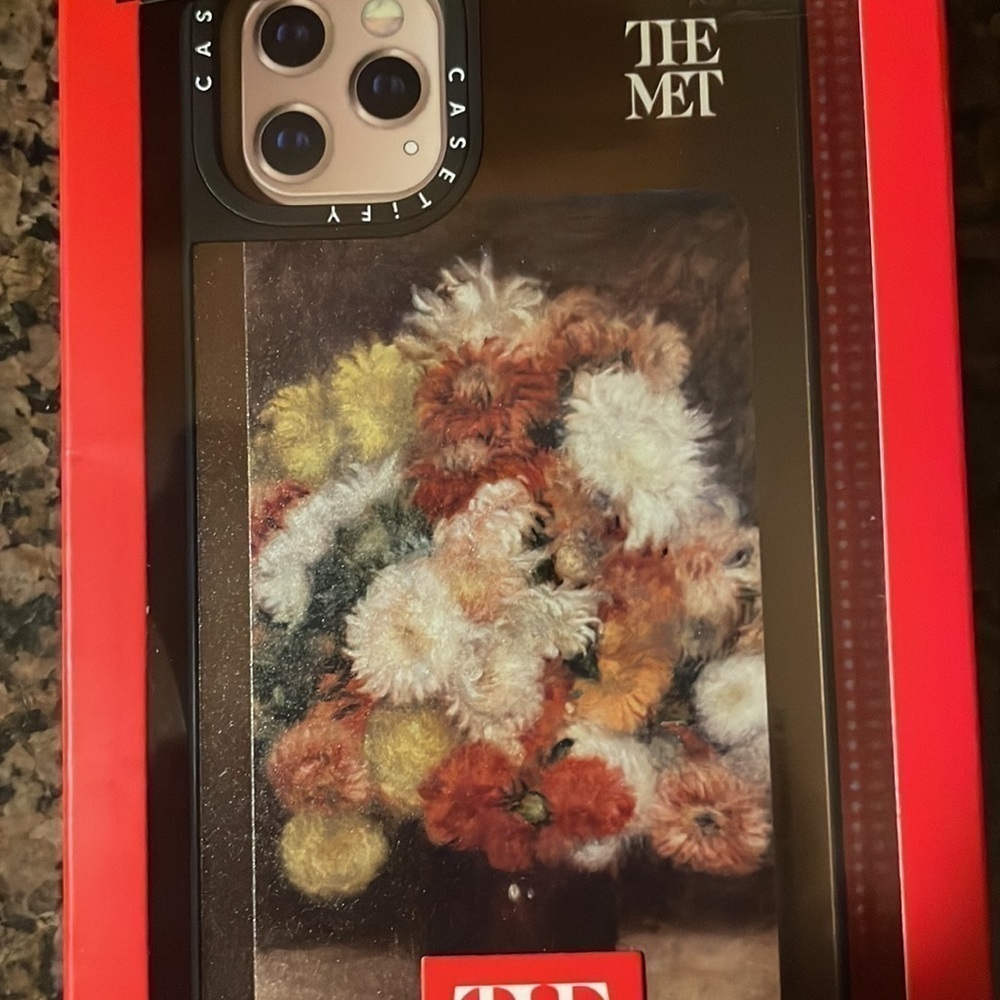 Nwt Casetify The Met Bouquet Of Chrysanthemums Iphone Xs Max Case — image 8 of 8